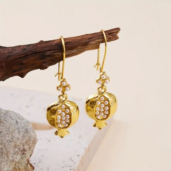 NEW Gold Pomegranate Earrings with White Pearls - Picture 3 of 4